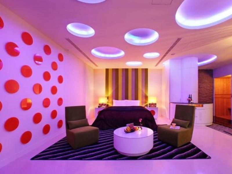 In Night Hotel Тайчжун Экстерьер фото